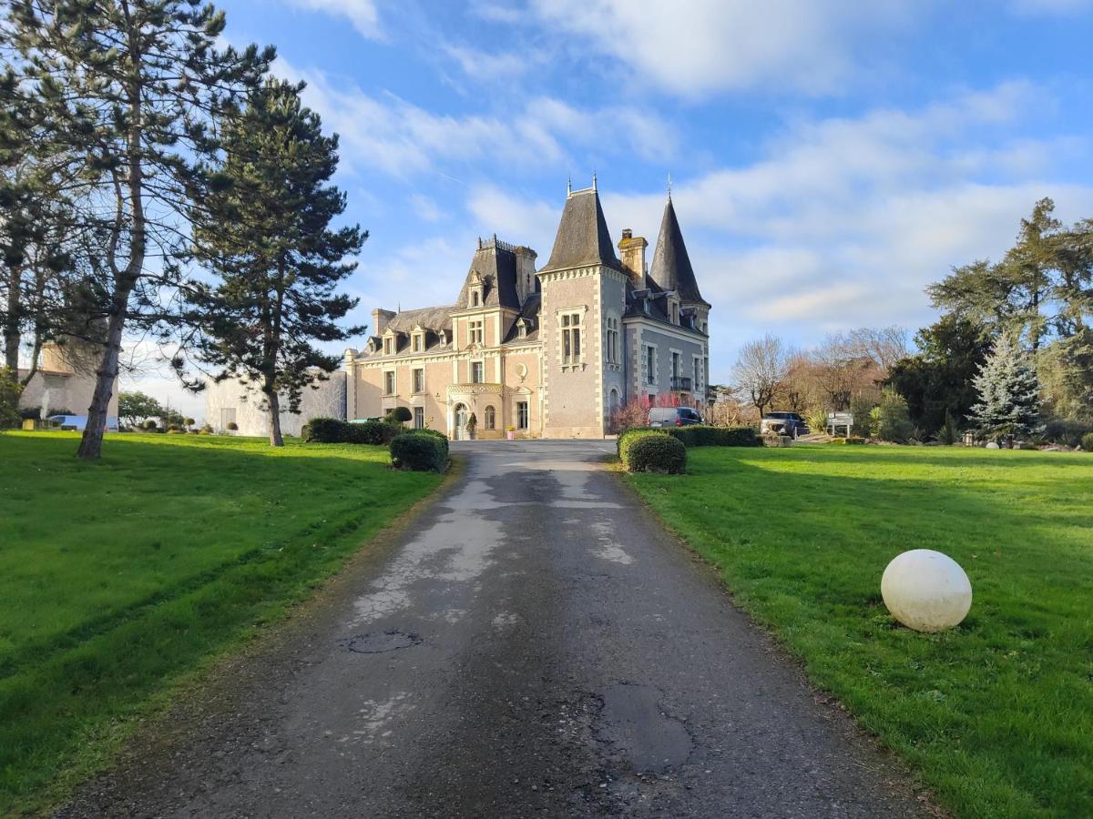 Hotel Chateau De La Barbiniere Saint-Laurent-sur-Sèvre Dış mekan fotoğraf